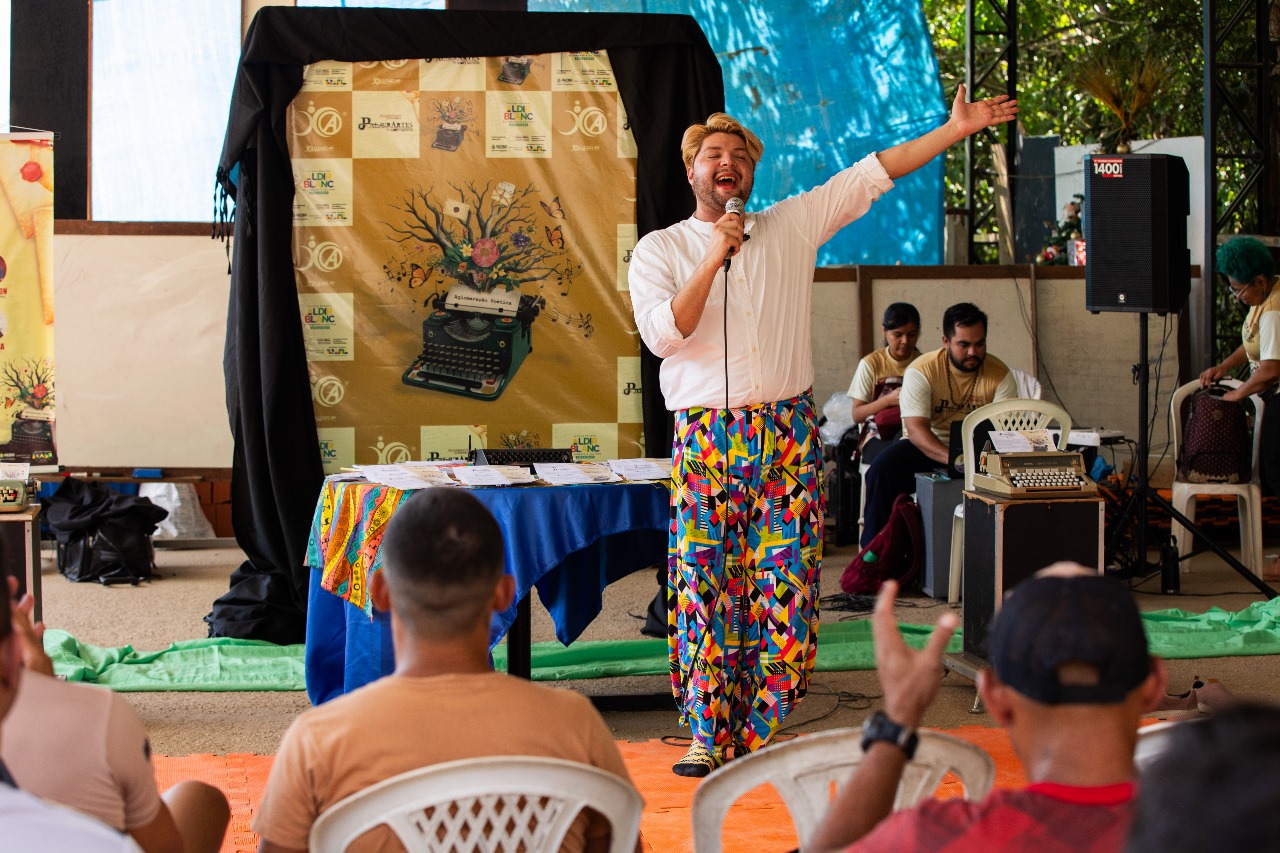 Projeto ‘Aglomeração Literária’ promove oficinas gratuitas no Amazonas
