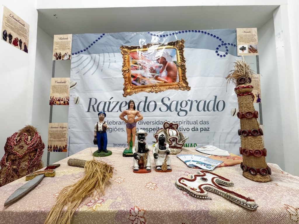 Raízes do Sagrado: exposição celebra ancestralidade e diversidade religiosa em Manaus