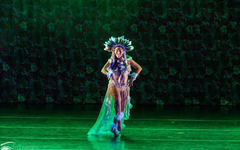 Teatro da Instalação recebe espetáculo de dança ‘Noite Árabe’