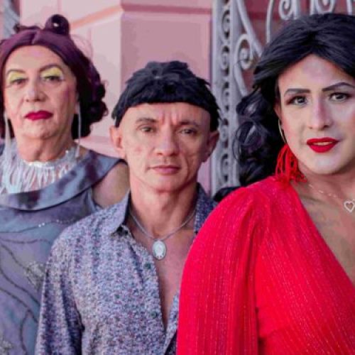 Peça teatral sobre vítimas LGBTQIA+’s estreia em Manaus